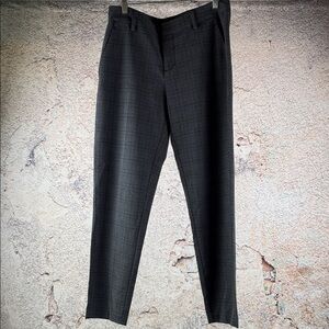 Liverpool women’s size 4 Dark Gray Patterned Dress Pants. A12